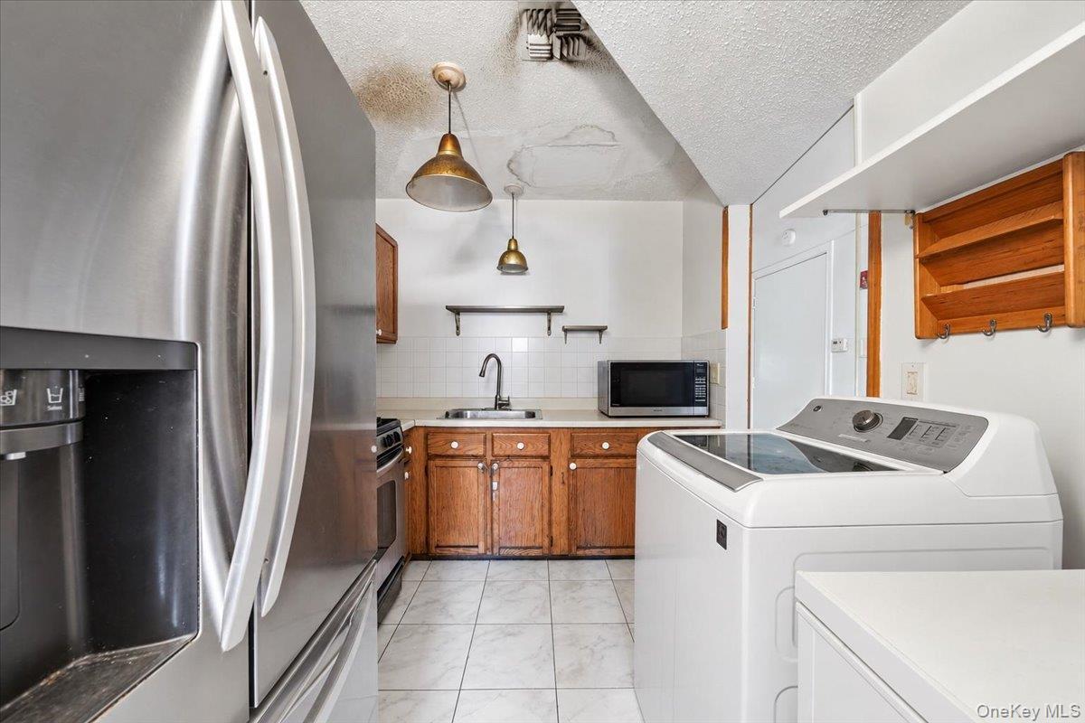 Single Family E 155th Street  Bronx, NY 10455, MLS-1061001-23