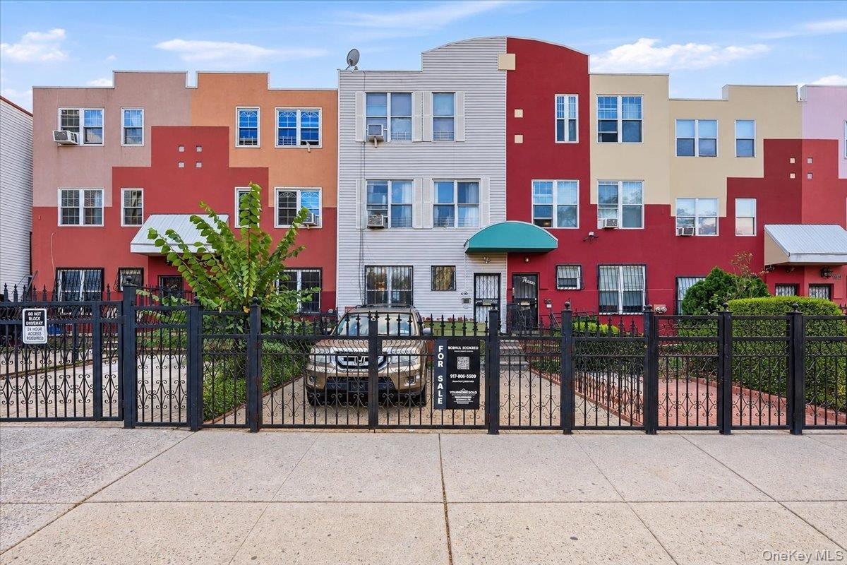 Single Family E 155th Street  Bronx, NY 10455, MLS-1061001-30
