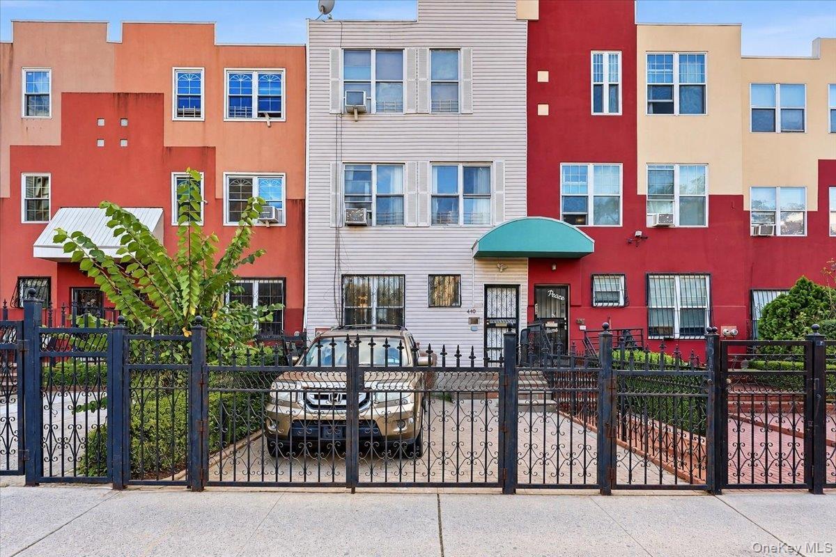 Single Family E 155th Street  Bronx, NY 10455, MLS-1061001-31