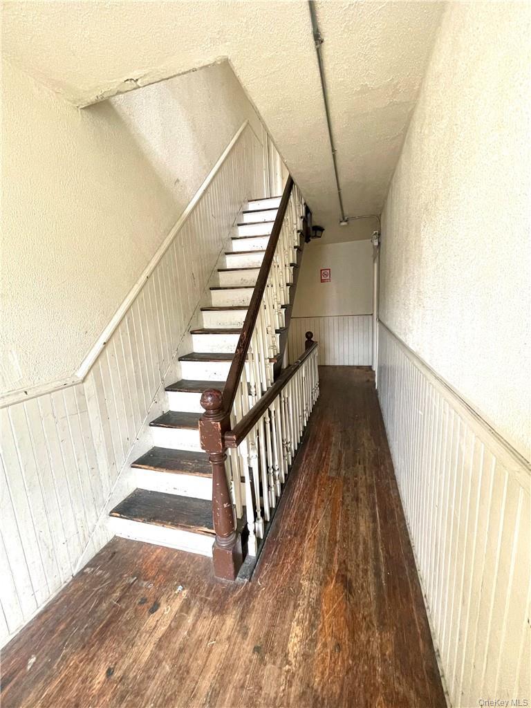 Single Family Fox Island Road  Westchester County, NY 10573, MLS-1061026-13