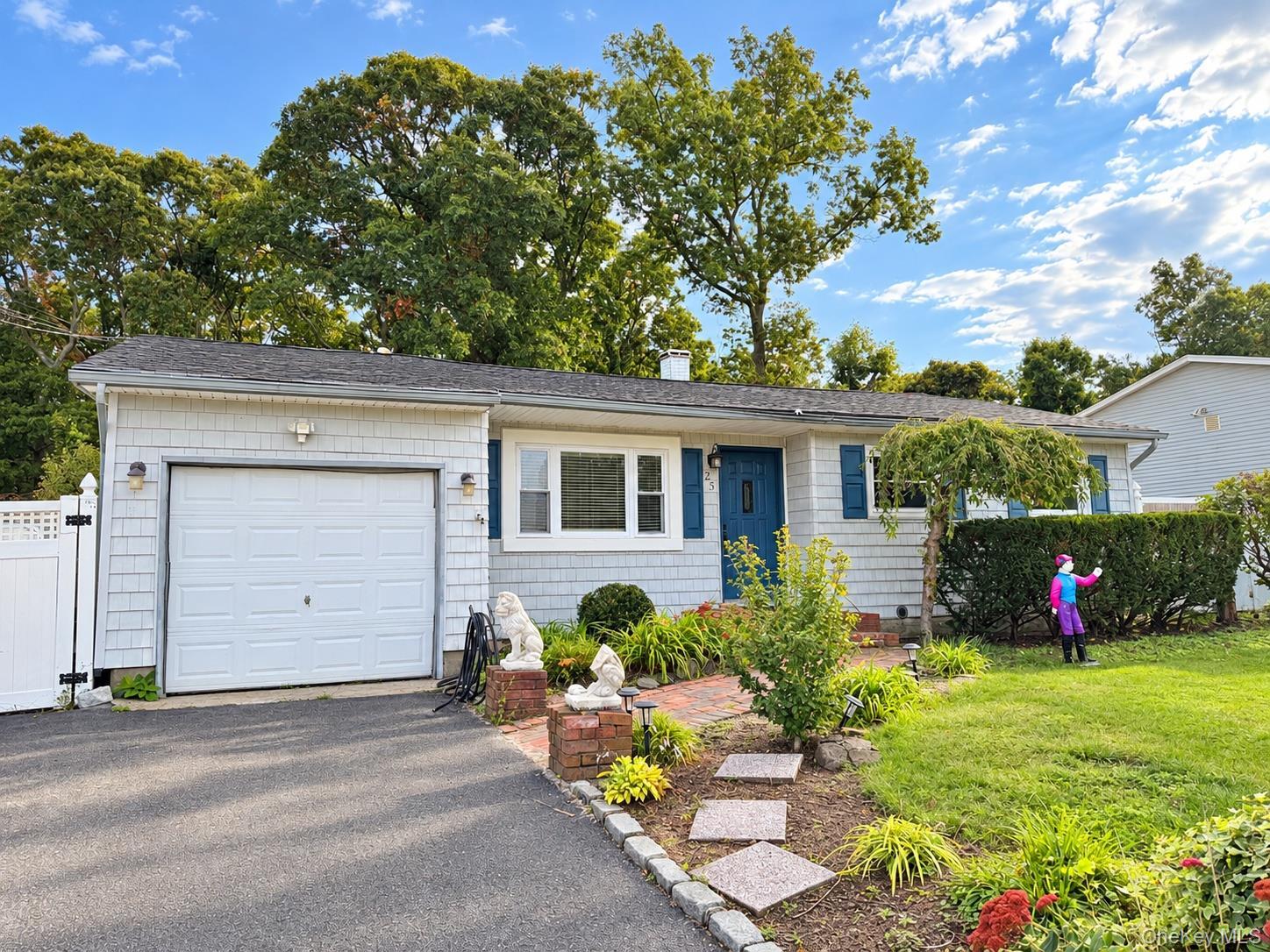 Single Family Urban Drive  Suffolk County, NY 11784, MLS-1061127-2