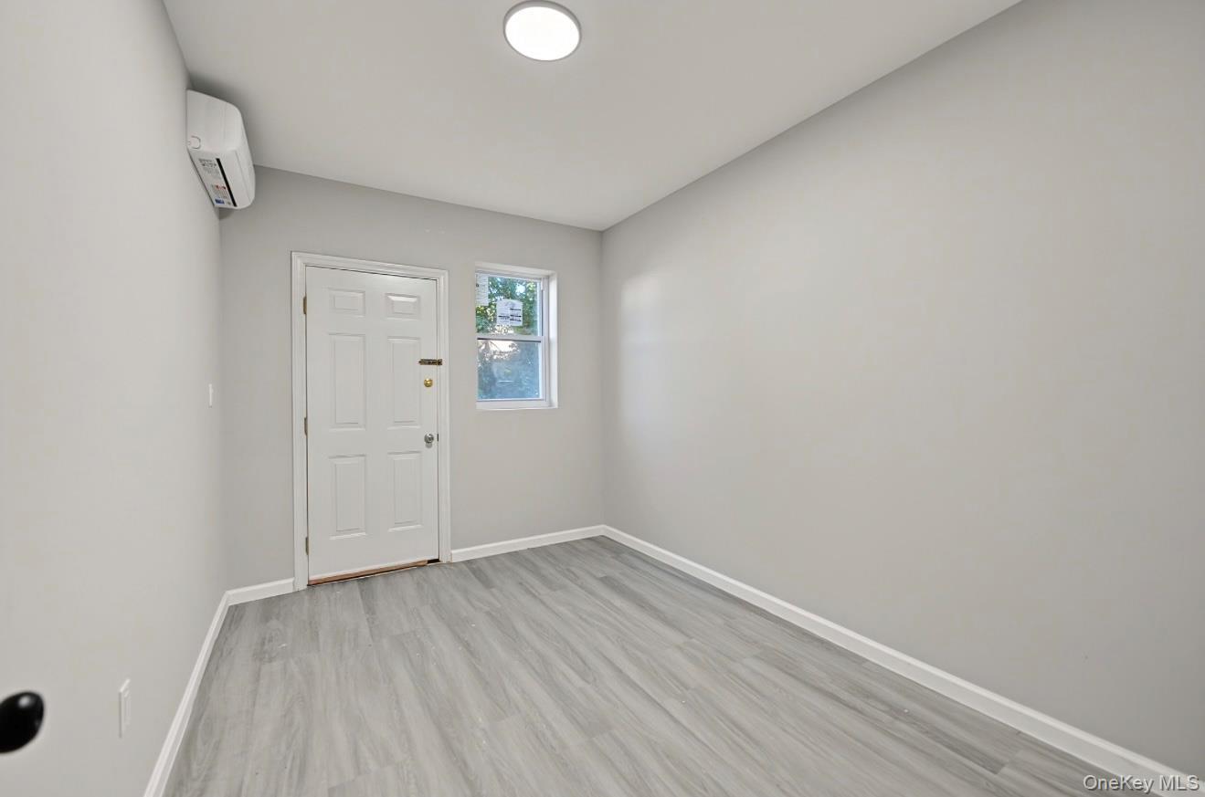 Single Family 77th Avenue Queens, NY 11385, MLS-1061410-13