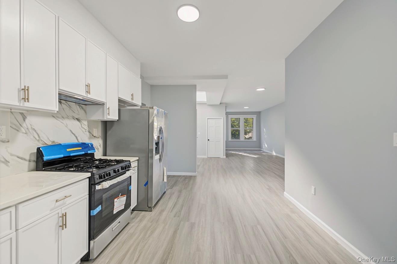 Single Family 77th Avenue Queens, NY 11385, MLS-1061410-23