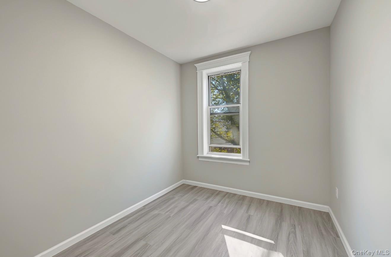 Single Family 77th Avenue Queens, NY 11385, MLS-1061410-31