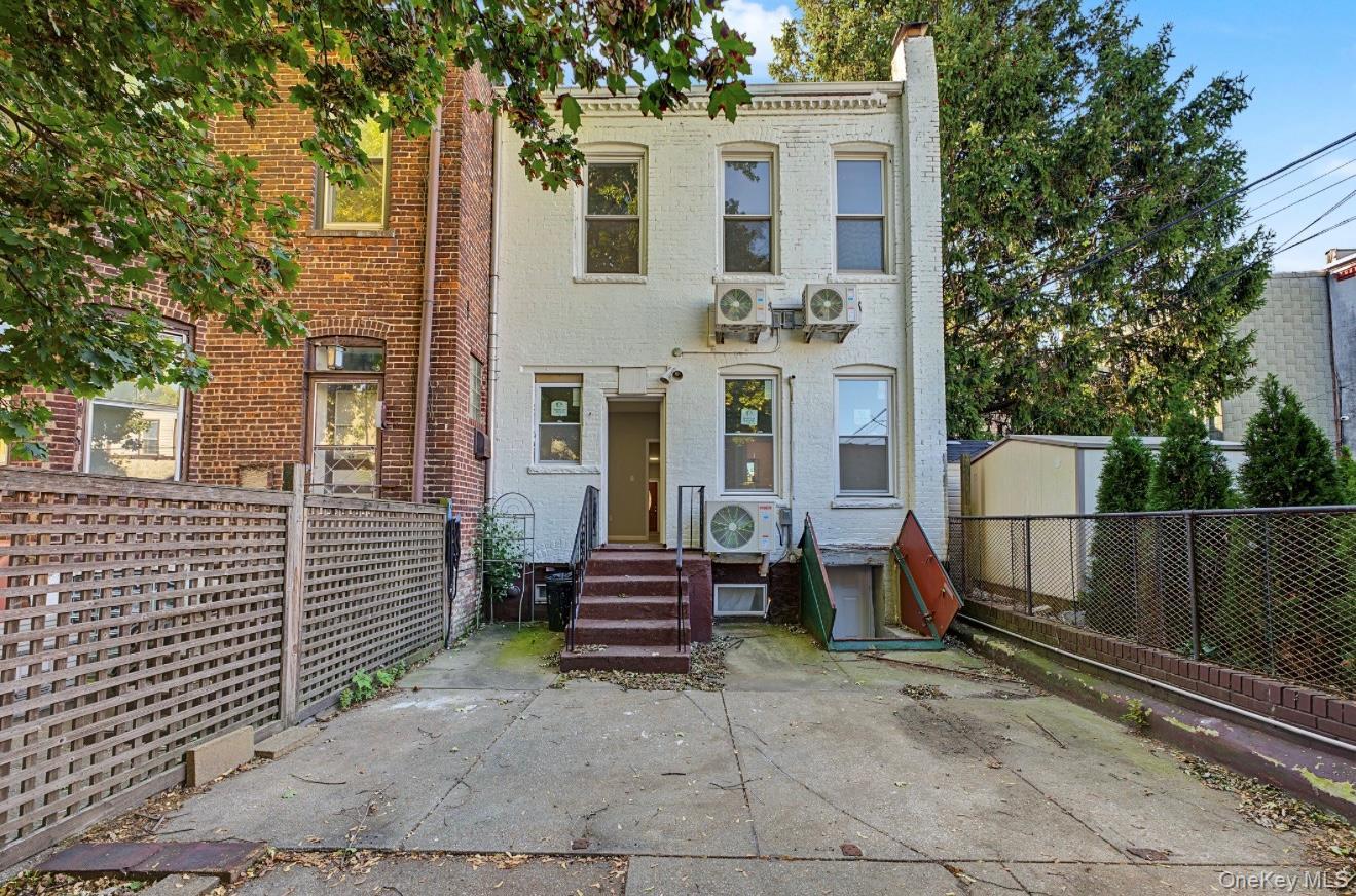 Single Family 77th Avenue Queens, NY 11385, MLS-1061410-39