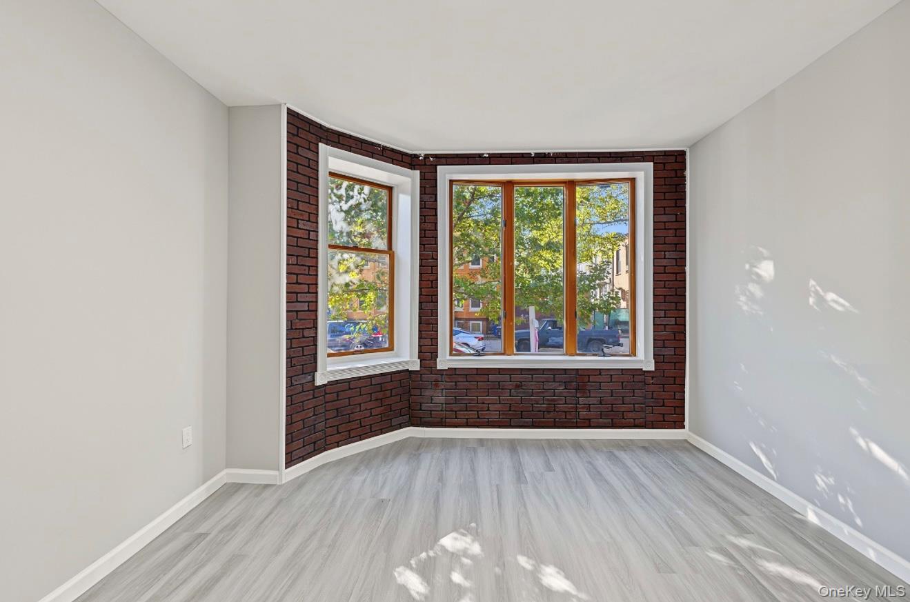 Single Family 77th Avenue Queens, NY 11385, MLS-1061410-8