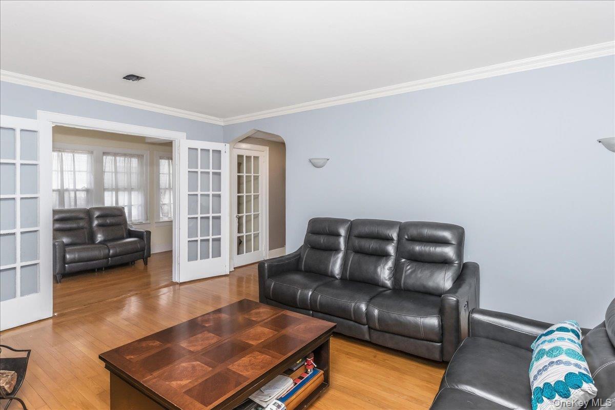 Single Family Clearview Expressway Queens, NY 11361, MLS-1061412-6