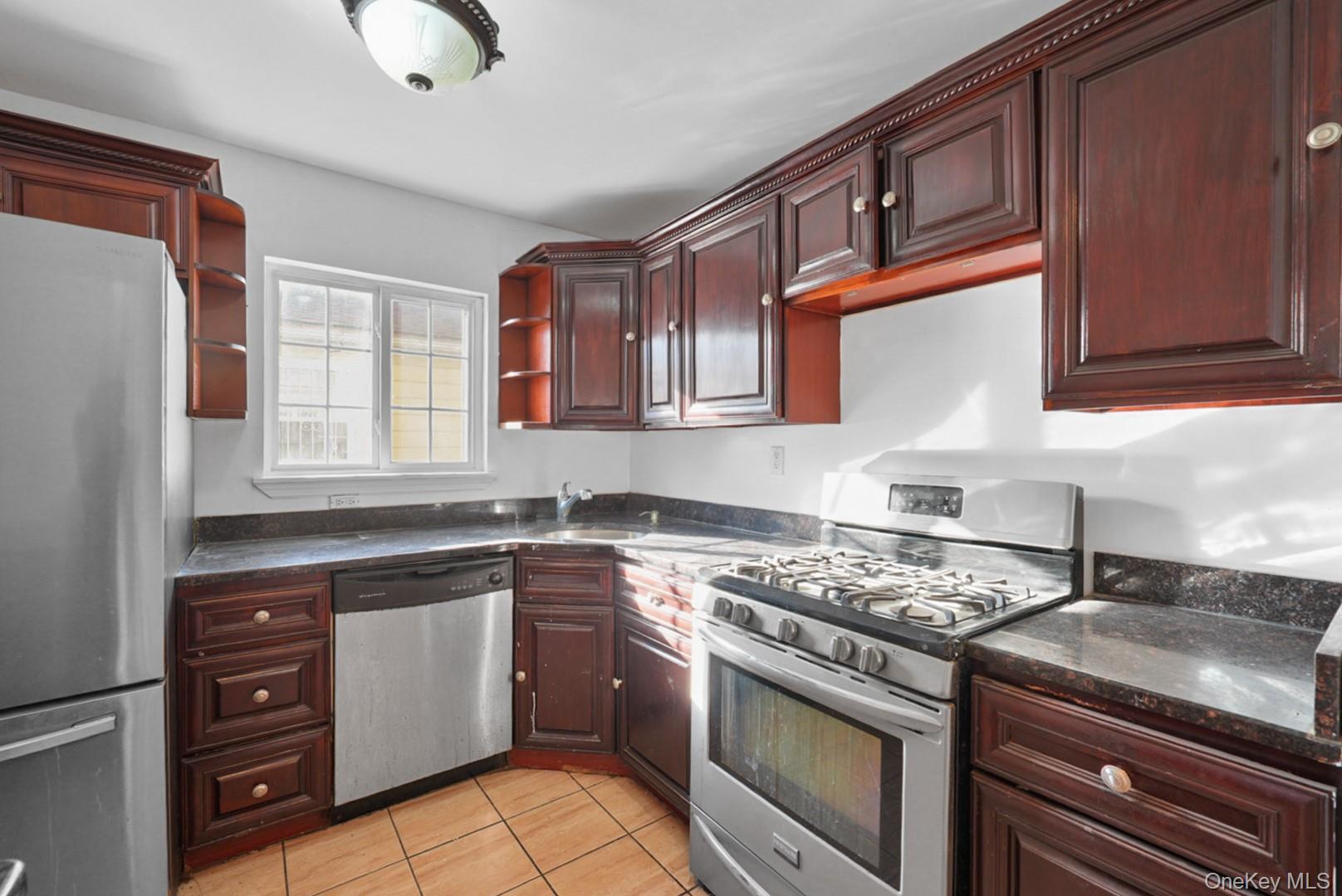 Single Family 148th Avenue  Queens, NY 11422, MLS-1061519-4