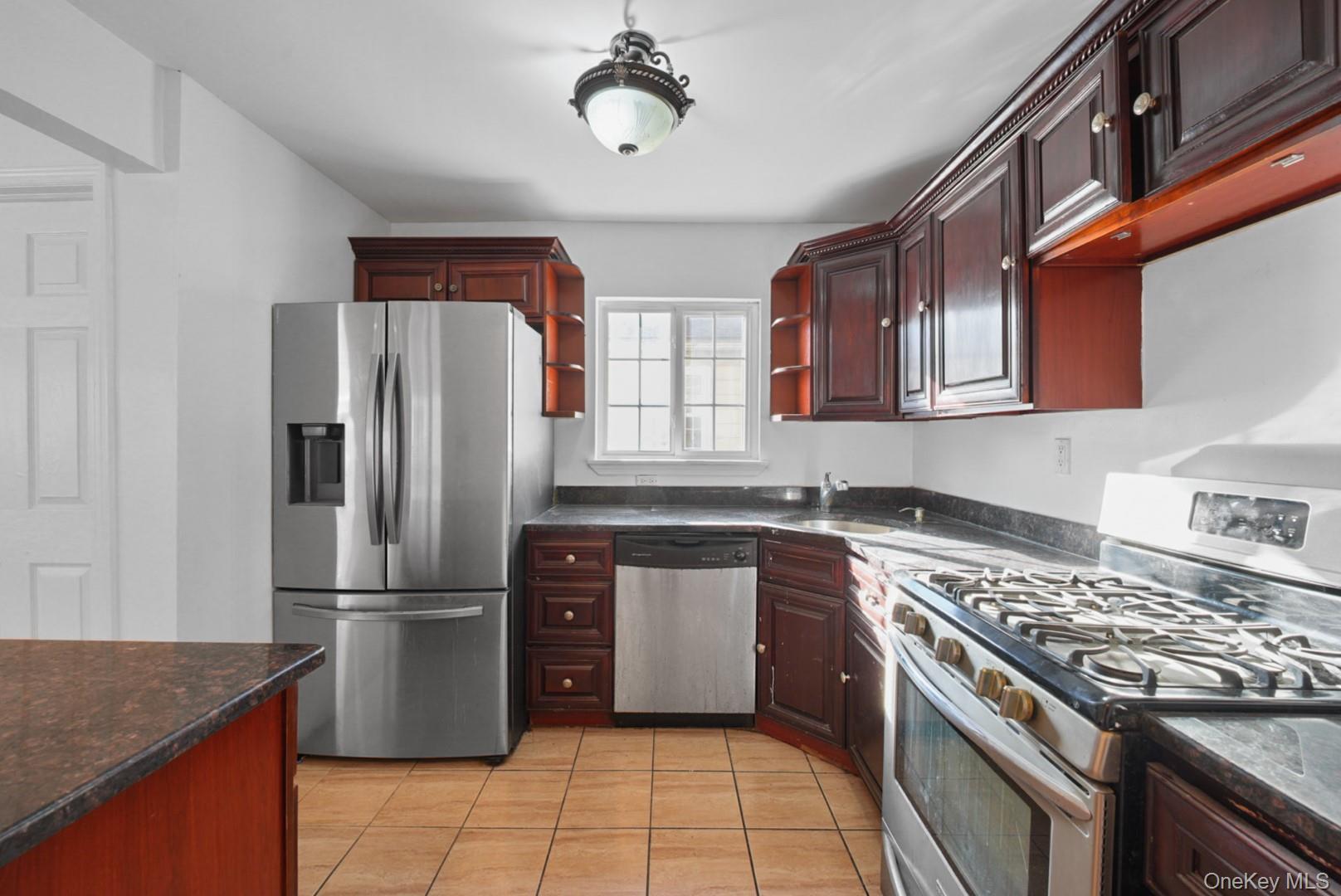 Single Family 148th Avenue  Queens, NY 11422, MLS-1061519-5