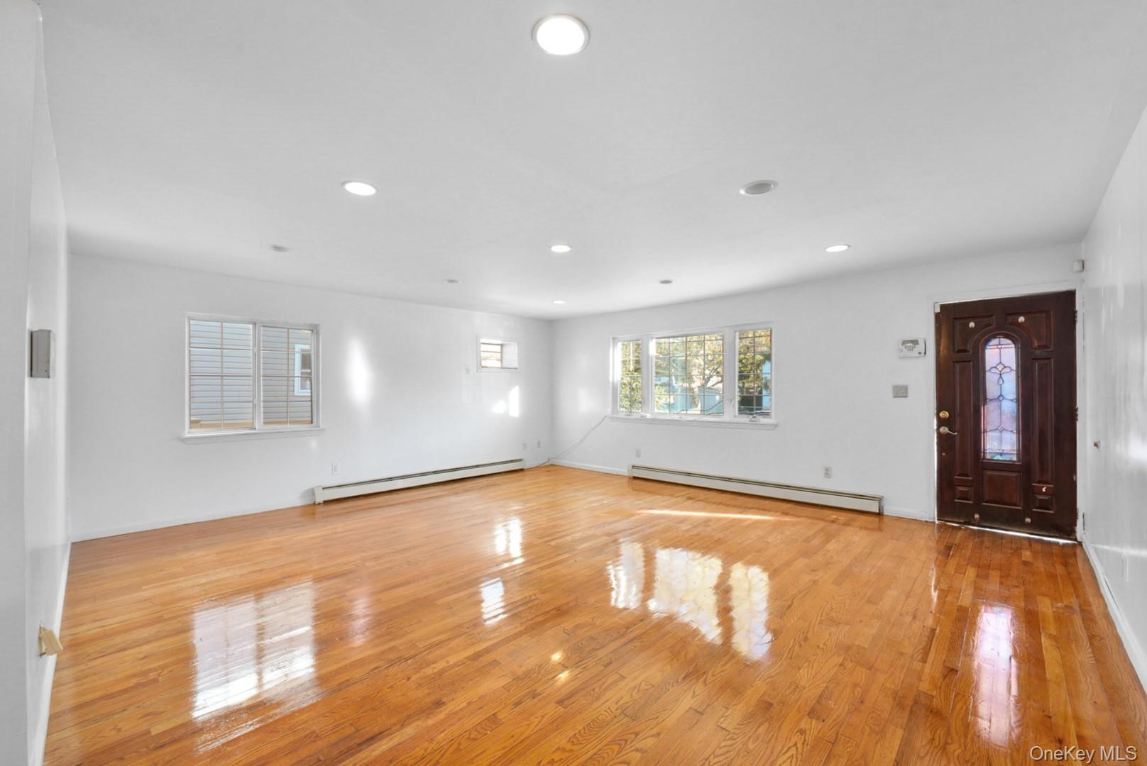 Single Family 148th Avenue  Queens, NY 11422, MLS-1061519-6