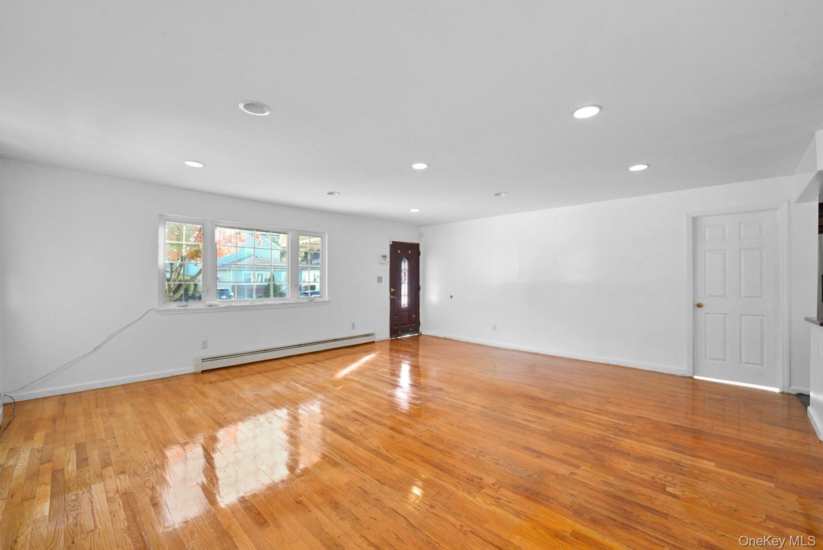 Single Family 148th Avenue  Queens, NY 11422, MLS-1061519-7