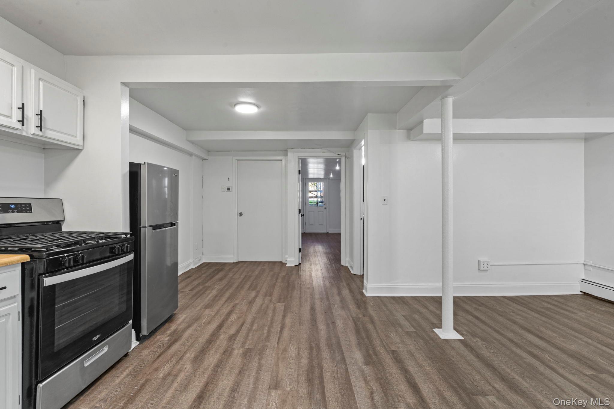 Single Family 74th Avenue Queens, NY 11385, MLS-1061533-10