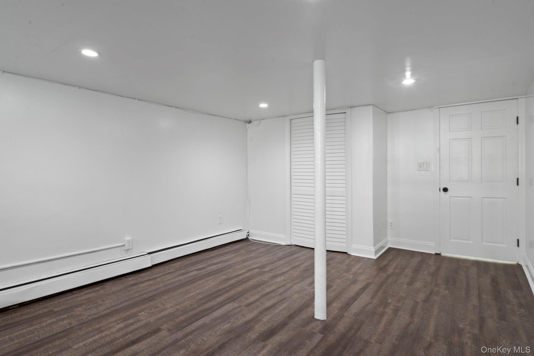 Single Family 74th Avenue Queens, NY 11385, MLS-1061533-12