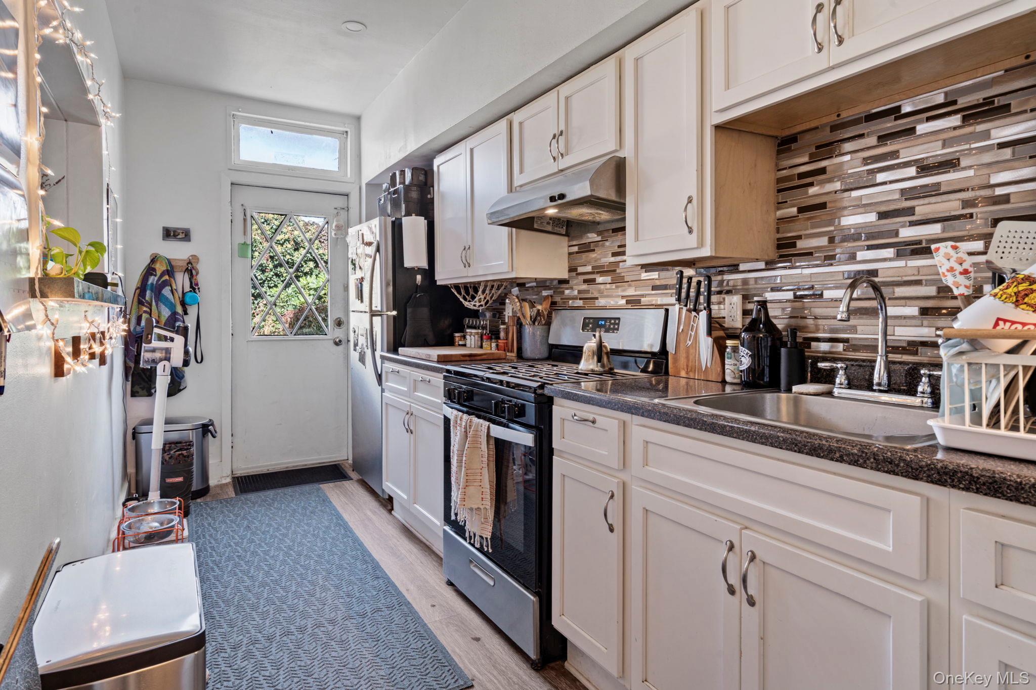 Single Family 74th Avenue Queens, NY 11385, MLS-1061533-16