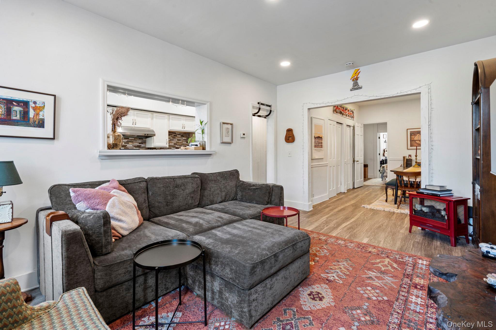 Single Family 74th Avenue Queens, NY 11385, MLS-1061533-20