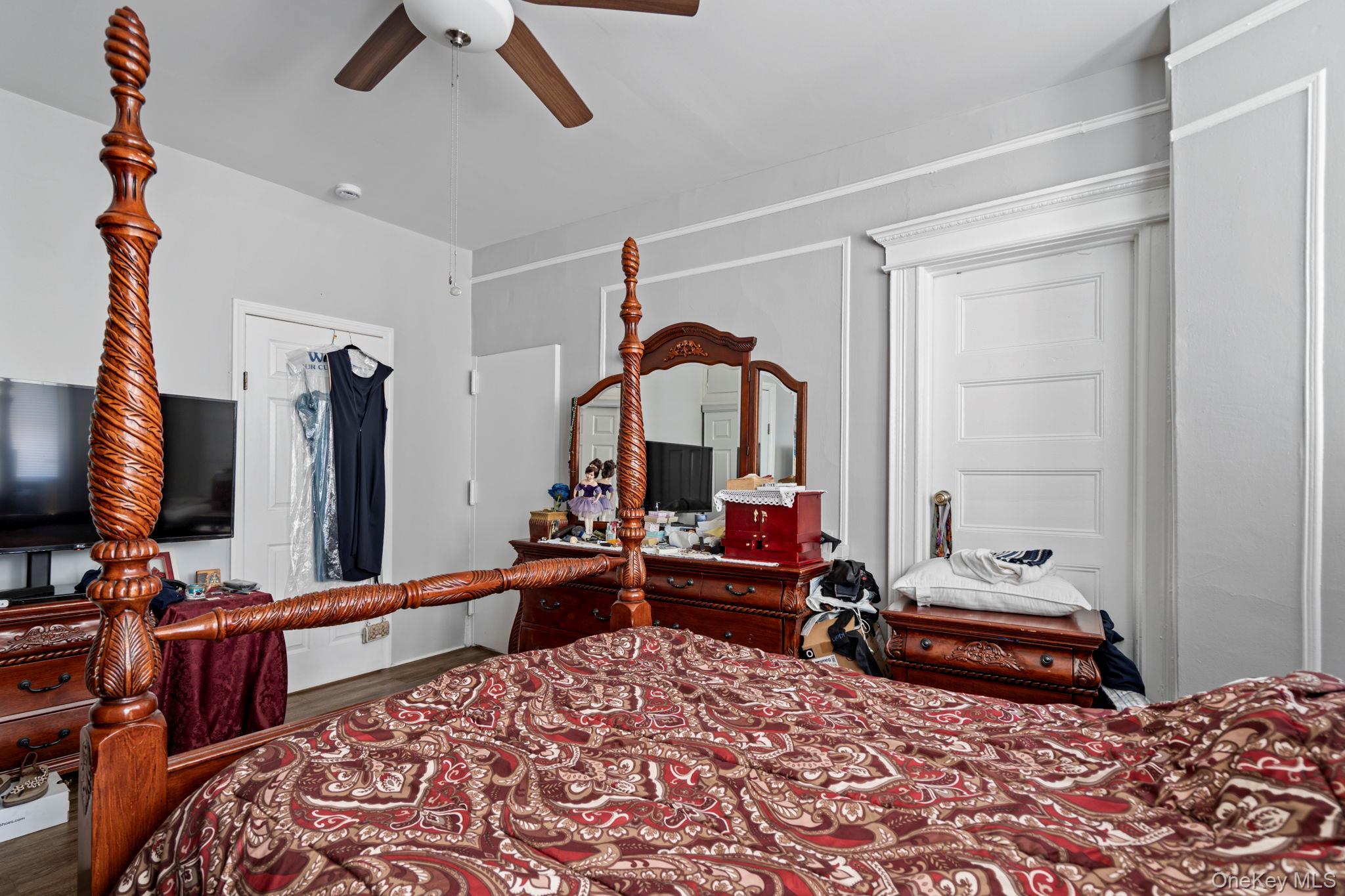 Single Family 74th Avenue Queens, NY 11385, MLS-1061533-39