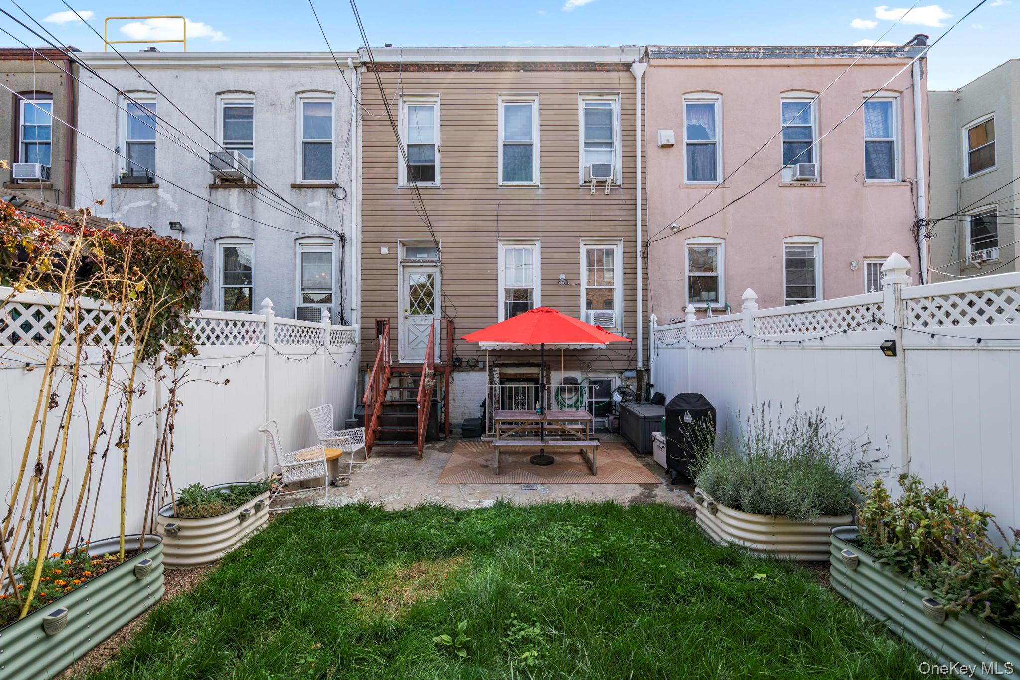 Single Family 74th Avenue Queens, NY 11385, MLS-1061533-42