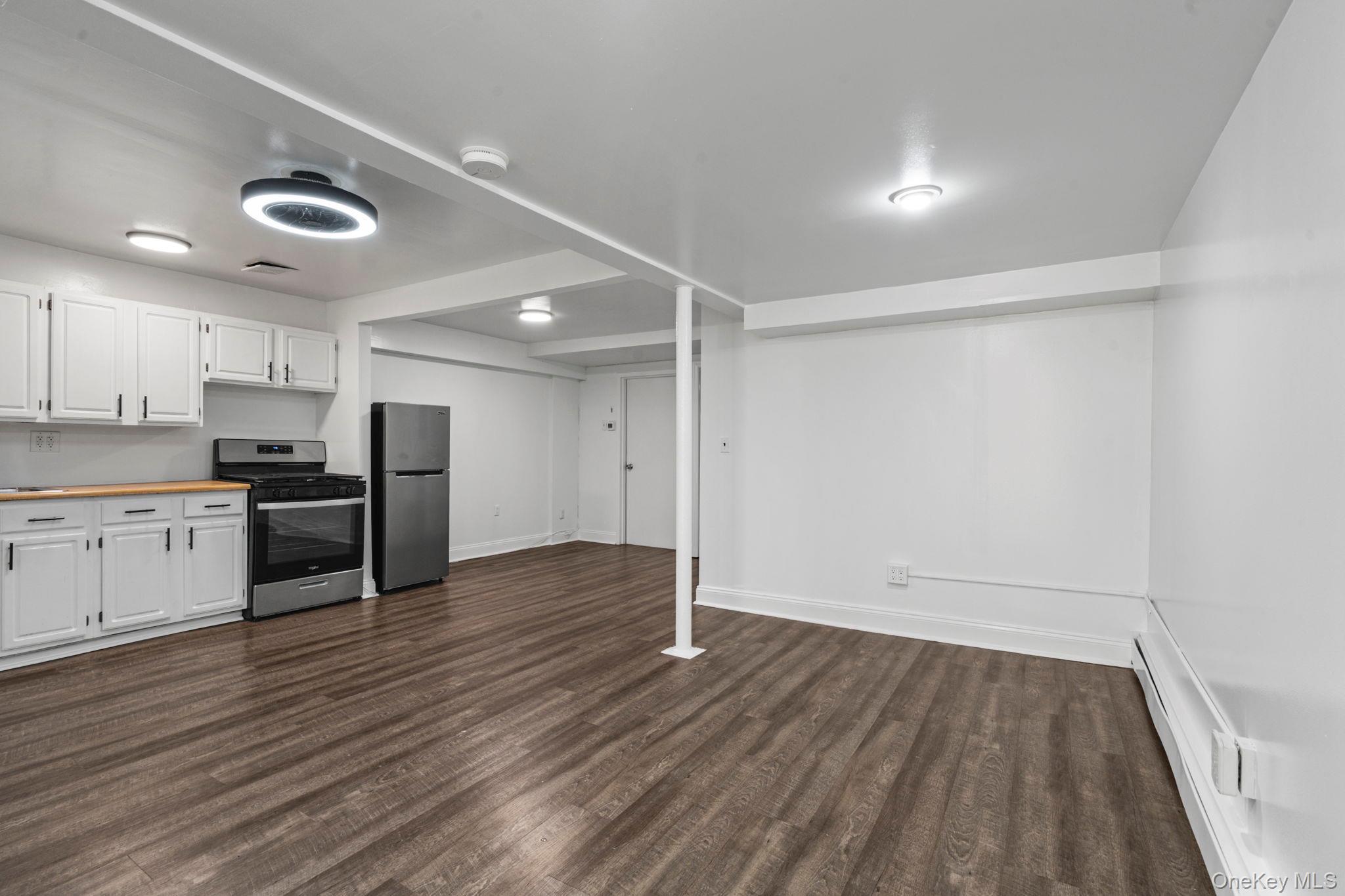 Single Family 74th Avenue Queens, NY 11385, MLS-1061533-7