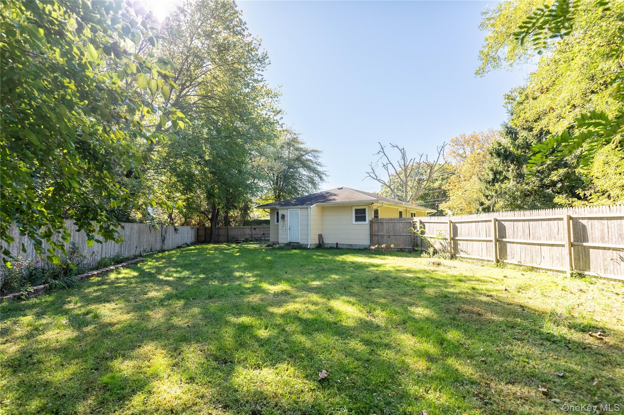 Single Family Dogwood Road Suffolk County, NY 11951, MLS-1061565-12