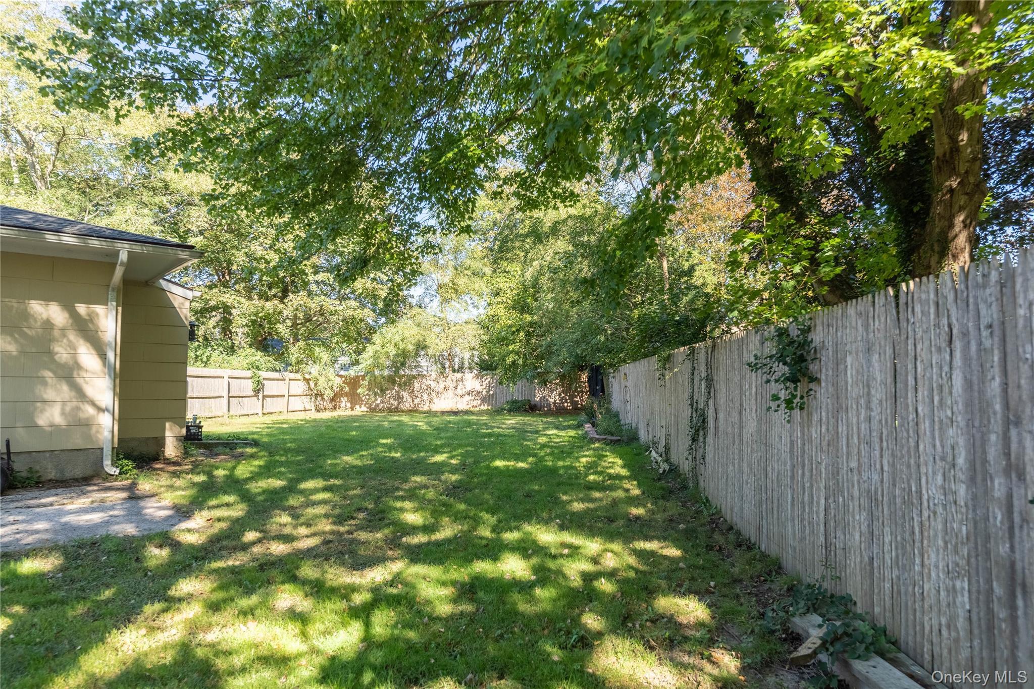 Single Family Dogwood Road Suffolk County, NY 11951, MLS-1061565-13