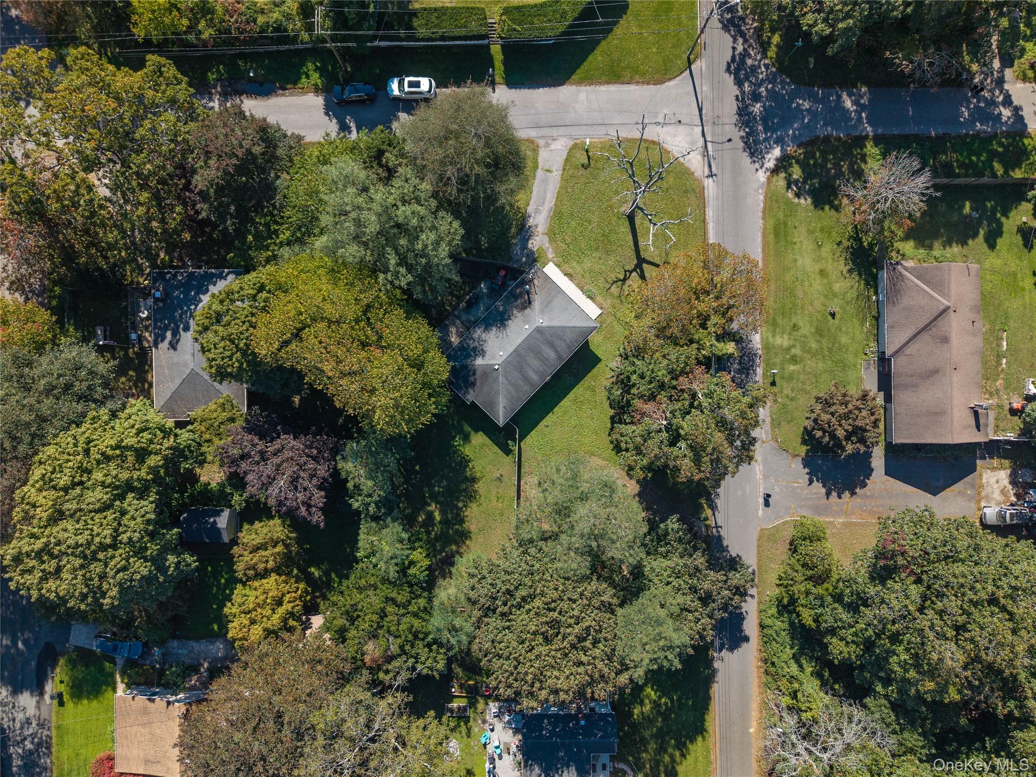 Single Family Dogwood Road Suffolk County, NY 11951, MLS-1061565-14