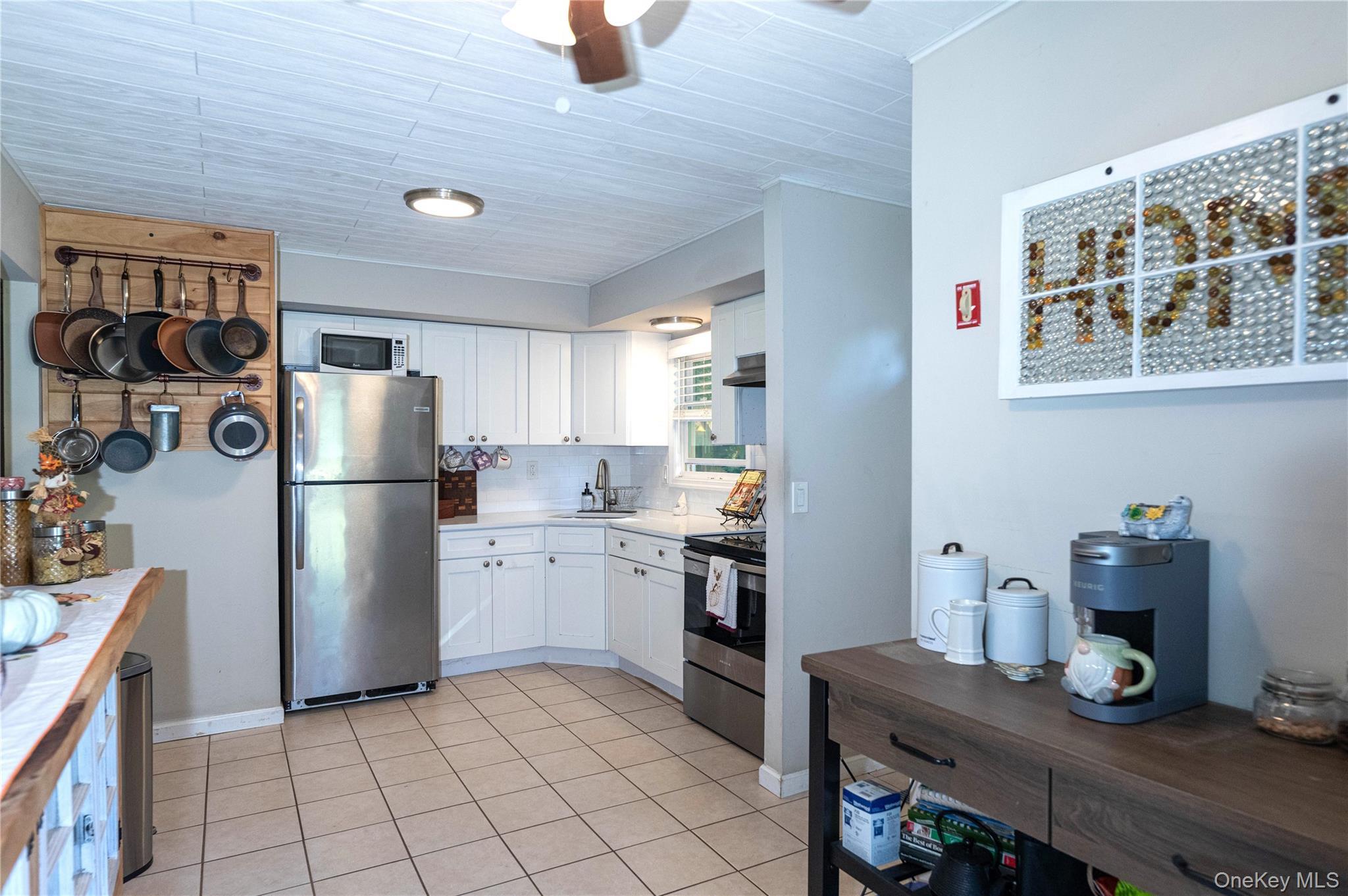 Single Family Dogwood Road Suffolk County, NY 11951, MLS-1061565-6