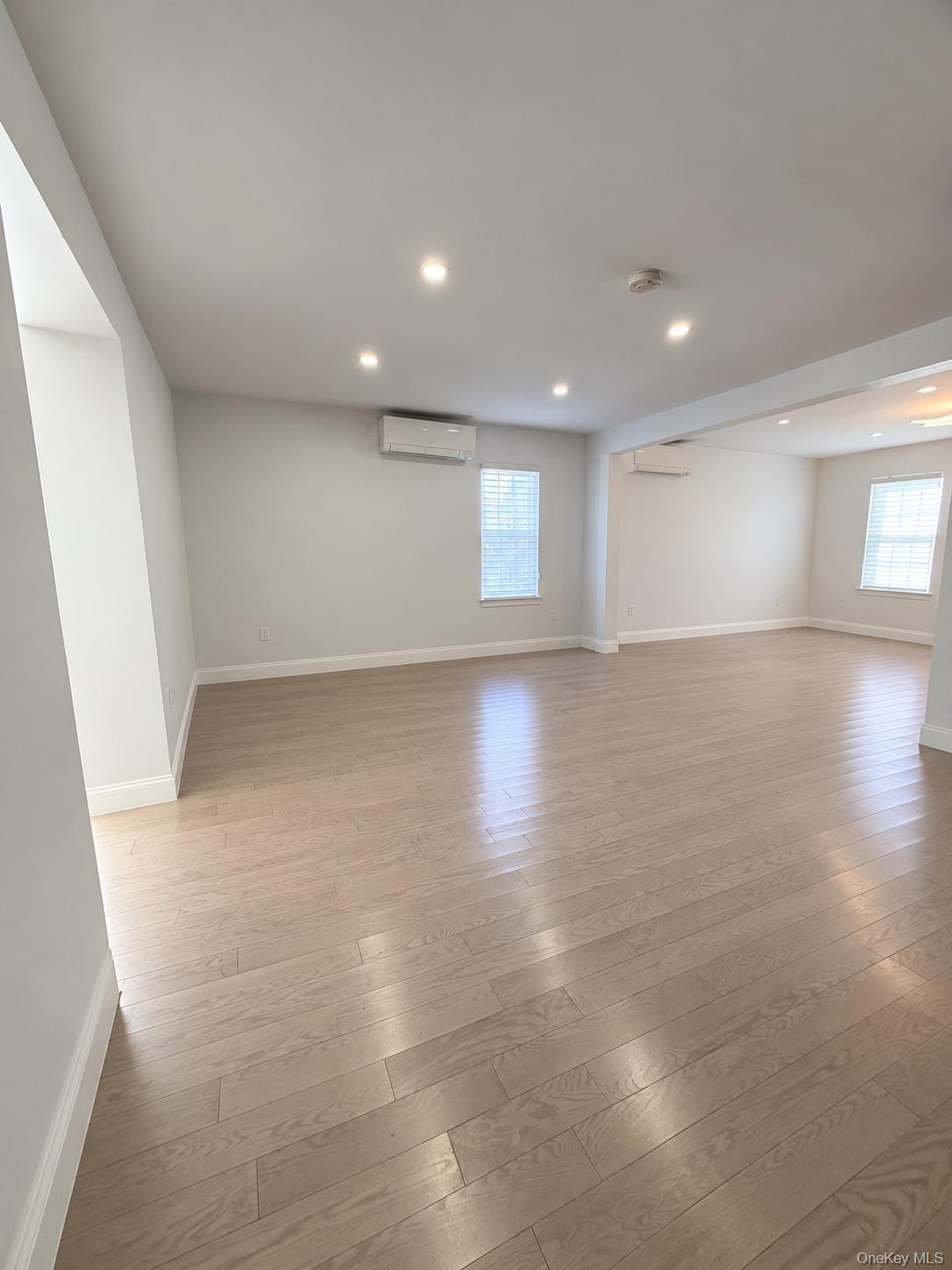Single Family 23rd Avenue Queens, NY 11357, MLS-1061756-4