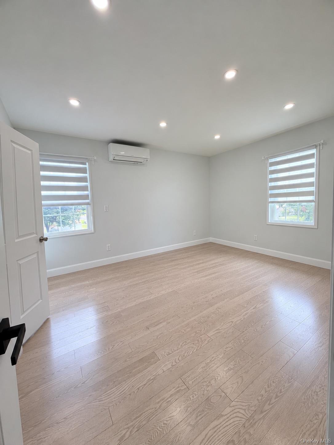 Single Family 23rd Avenue Queens, NY 11357, MLS-1061756-7