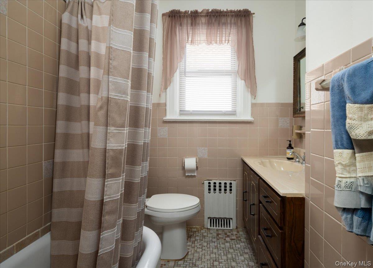 Single Family 172nd Street Queens, NY 11358, MLS-1061805-22