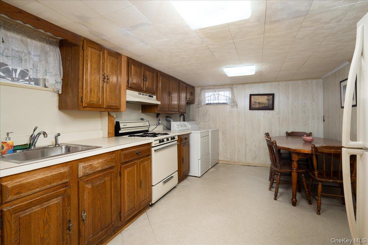 Single Family 172nd Street Queens, NY 11358, MLS-1061805-26
