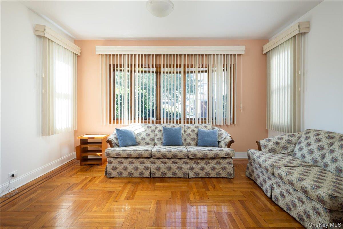 Single Family 172nd Street Queens, NY 11358, MLS-1061805-3