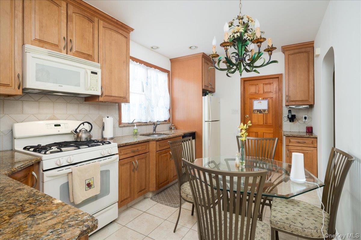 Single Family 172nd Street Queens, NY 11358, MLS-1061805-9