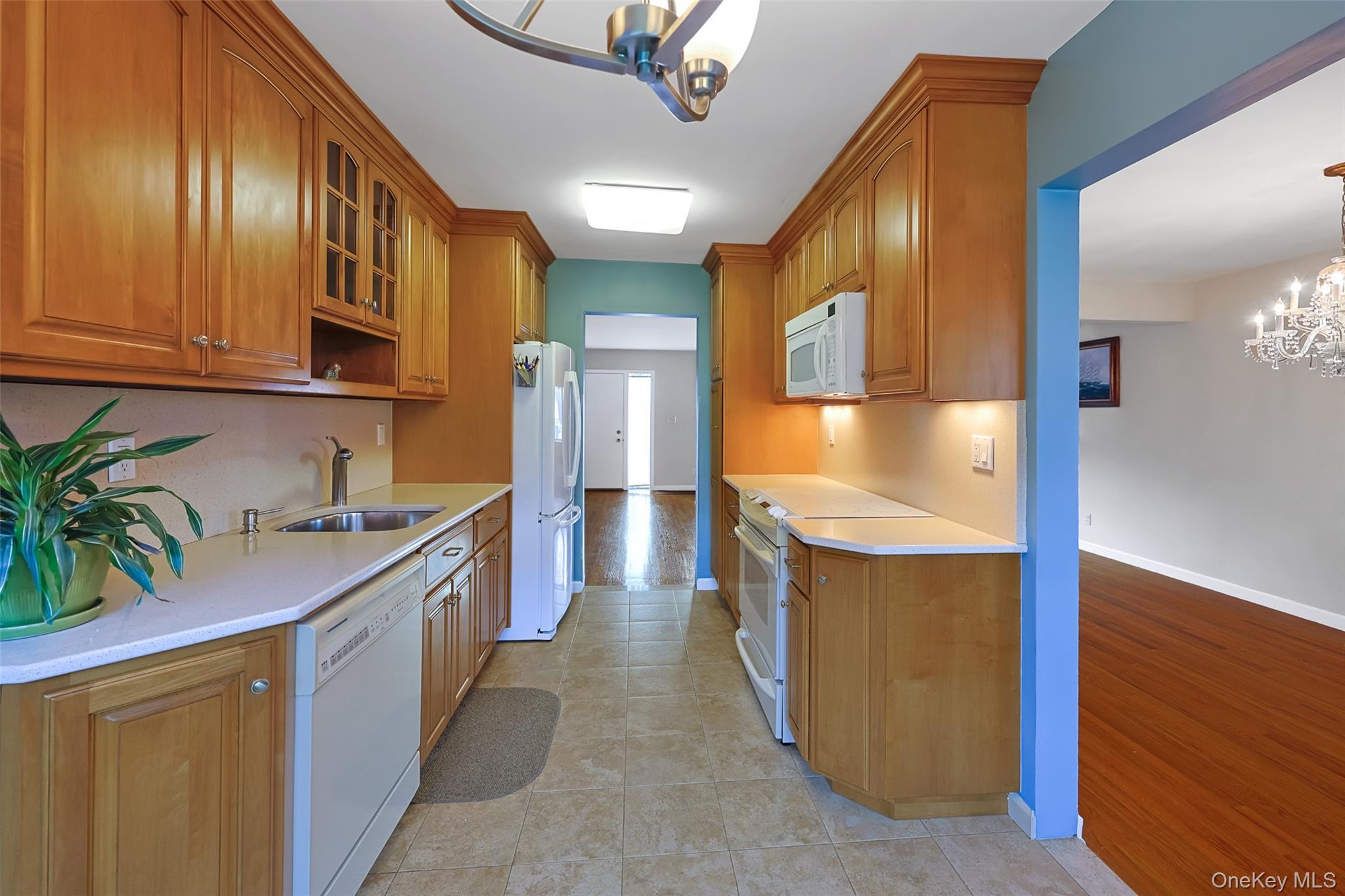 Single Family 246th Place Queens, NY 11362, MLS-1061845-15