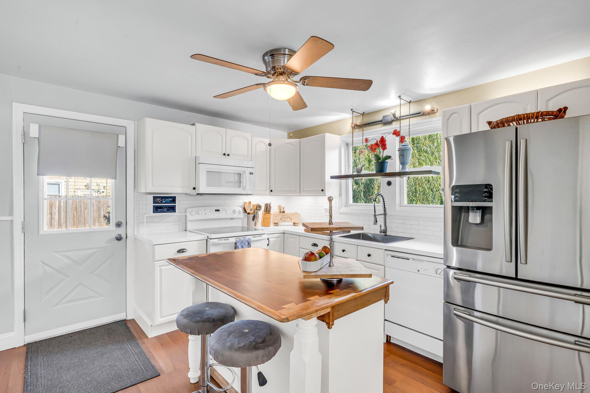 Single Family Nottingham Avenue  Suffolk County, NY 11772, MLS-1061874-27