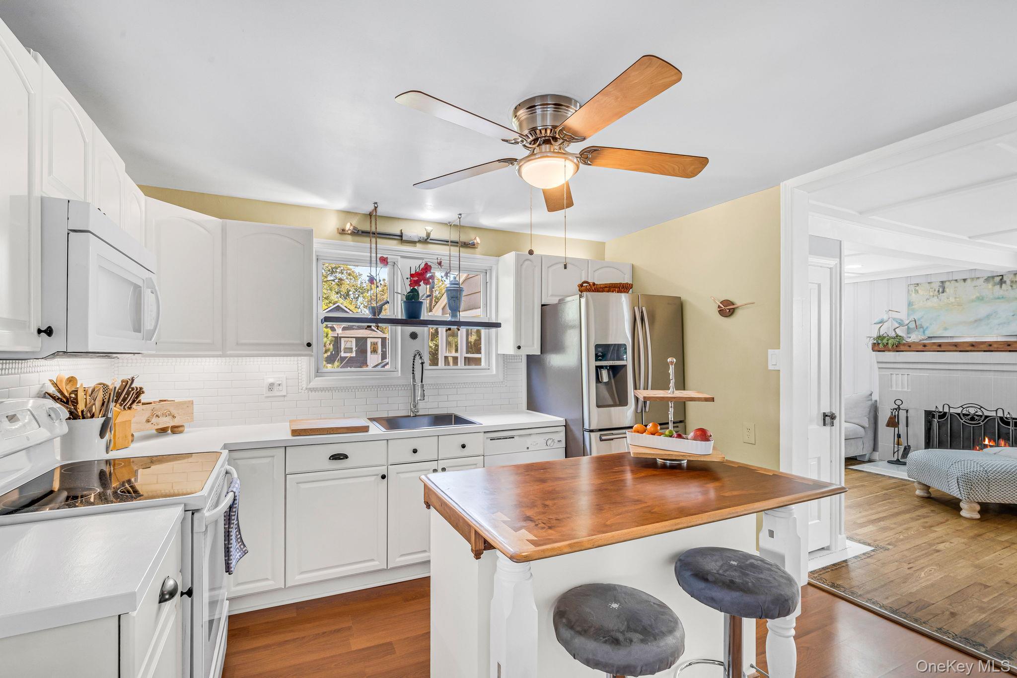 Single Family Nottingham Avenue  Suffolk County, NY 11772, MLS-1061874-28