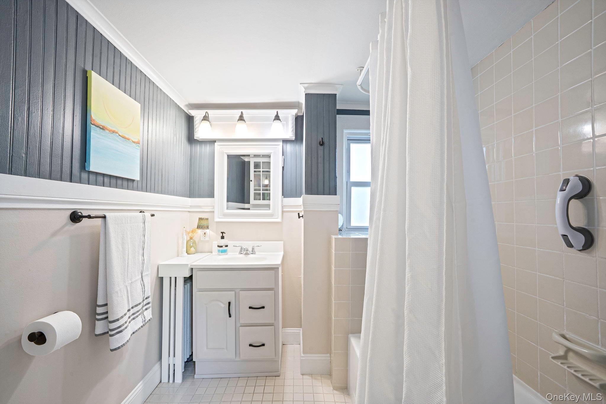 Single Family Nottingham Avenue  Suffolk County, NY 11772, MLS-1061874-35