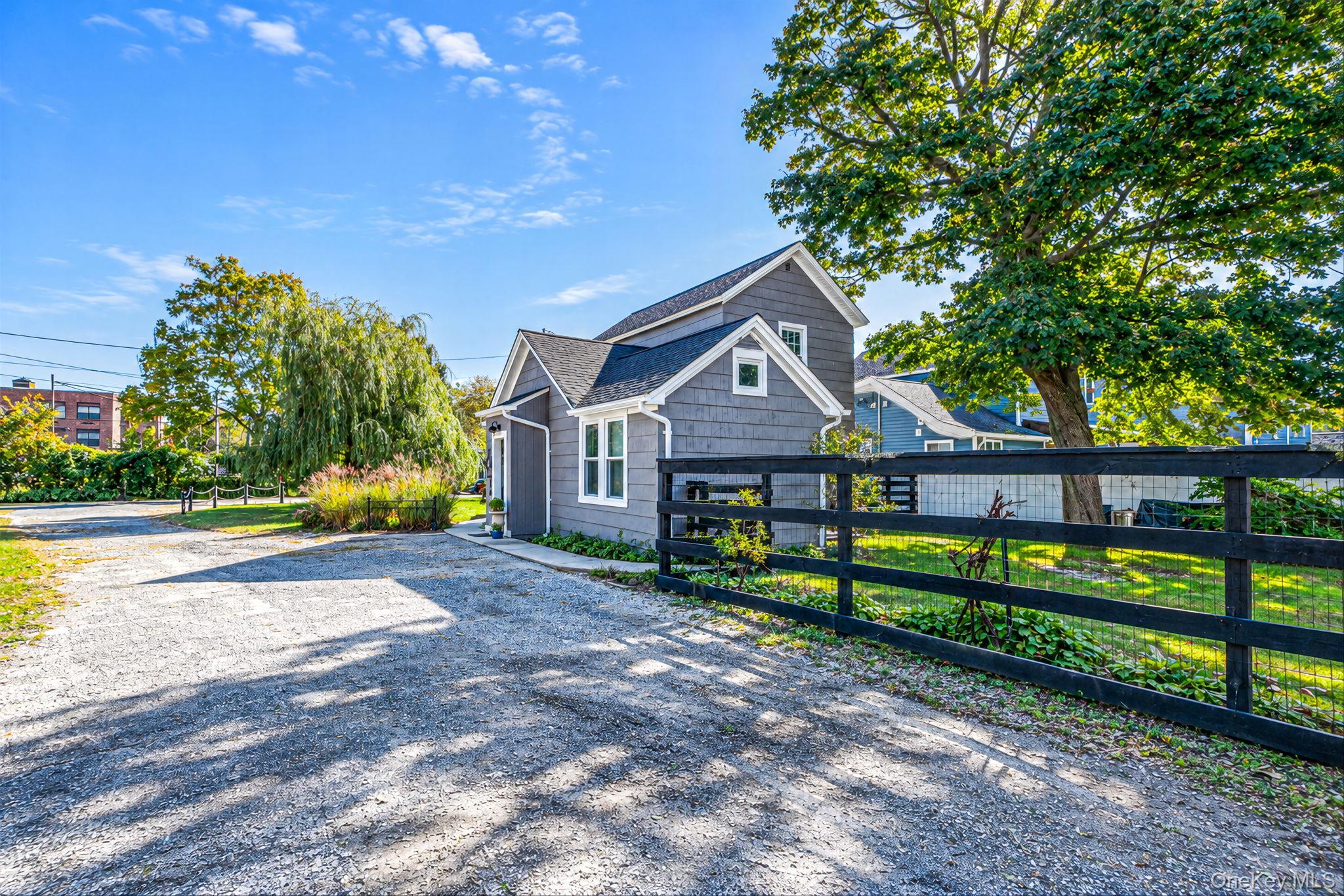 Single Family Nottingham Avenue  Suffolk County, NY 11772, MLS-1061874-7