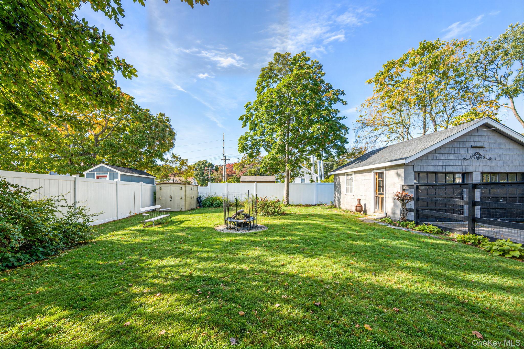 Single Family Nottingham Avenue  Suffolk County, NY 11772, MLS-1061874-8