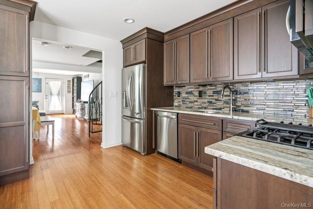 Single Family Nottingham Avenue Suffolk County, NY 11772, MLS-1062196-14