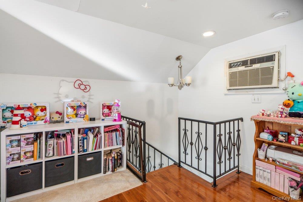 Single Family Nottingham Avenue Suffolk County, NY 11772, MLS-1062196-26
