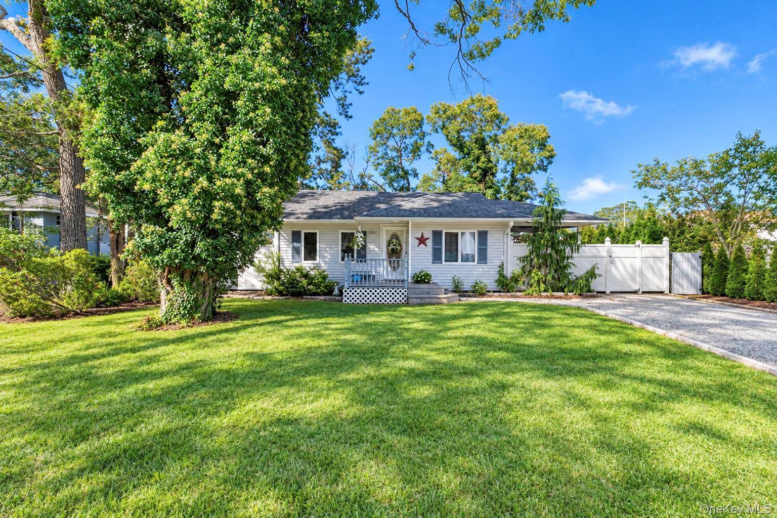 Single Family Hart Avenue Suffolk County, NY 11901, MLS-1062200-2