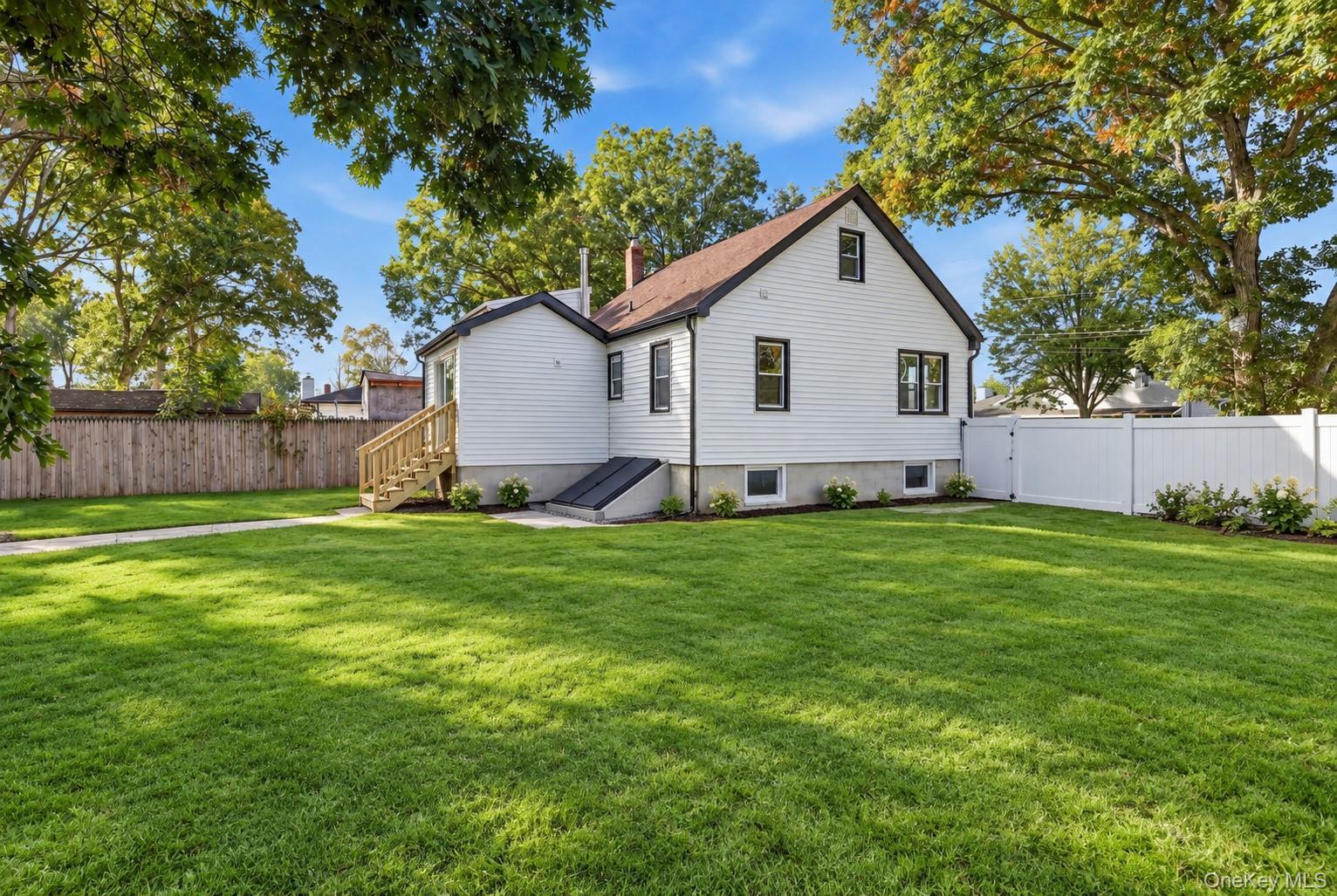 Single Family George Drive Suffolk County, NY 11950, MLS-1062229-4