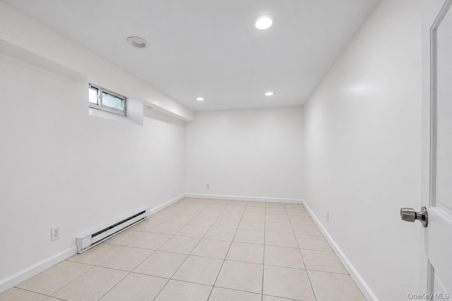 Single Family Powells Cove Boulevard Queens, NY 11357, MLS-1062273-13