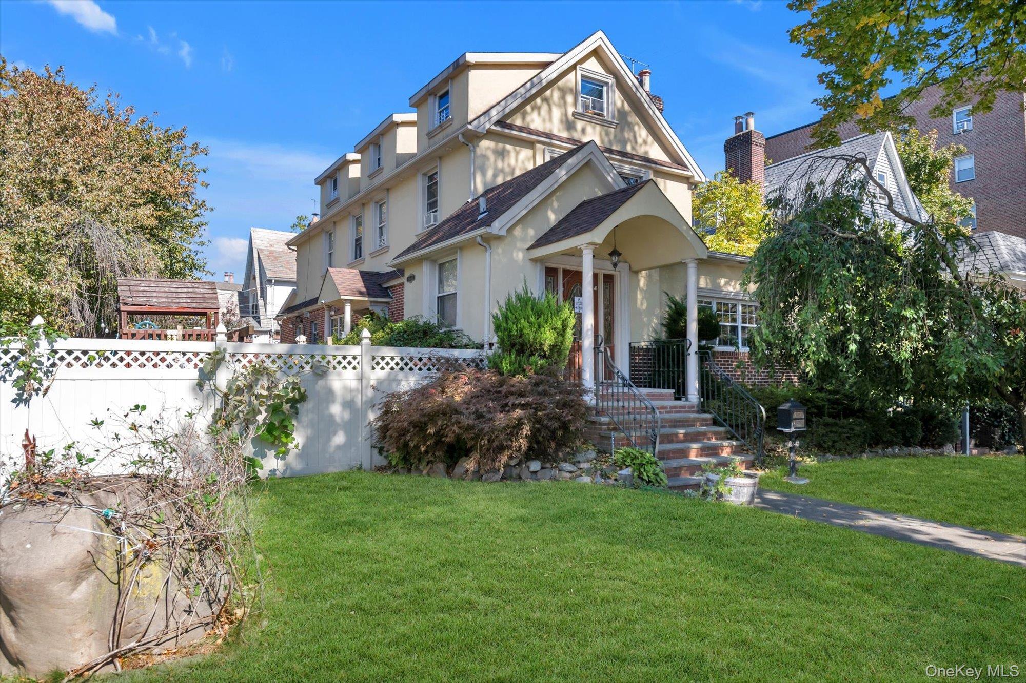 Single Family Powells Cove Boulevard Queens, NY 11357, MLS-1062273-19