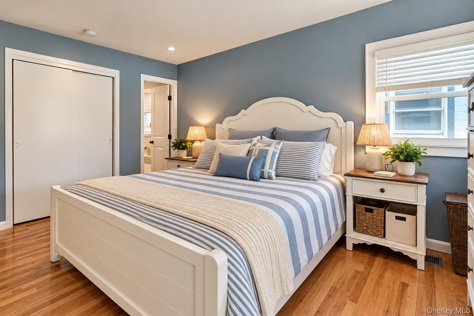 Single Family Beach 127th Street  Queens, NY 11694, MLS-1062328-8