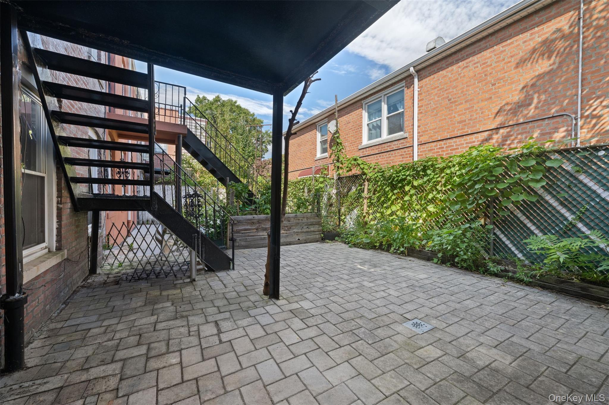 Single Family Hone Avenue Bronx, NY 10461, MLS-1062413-10