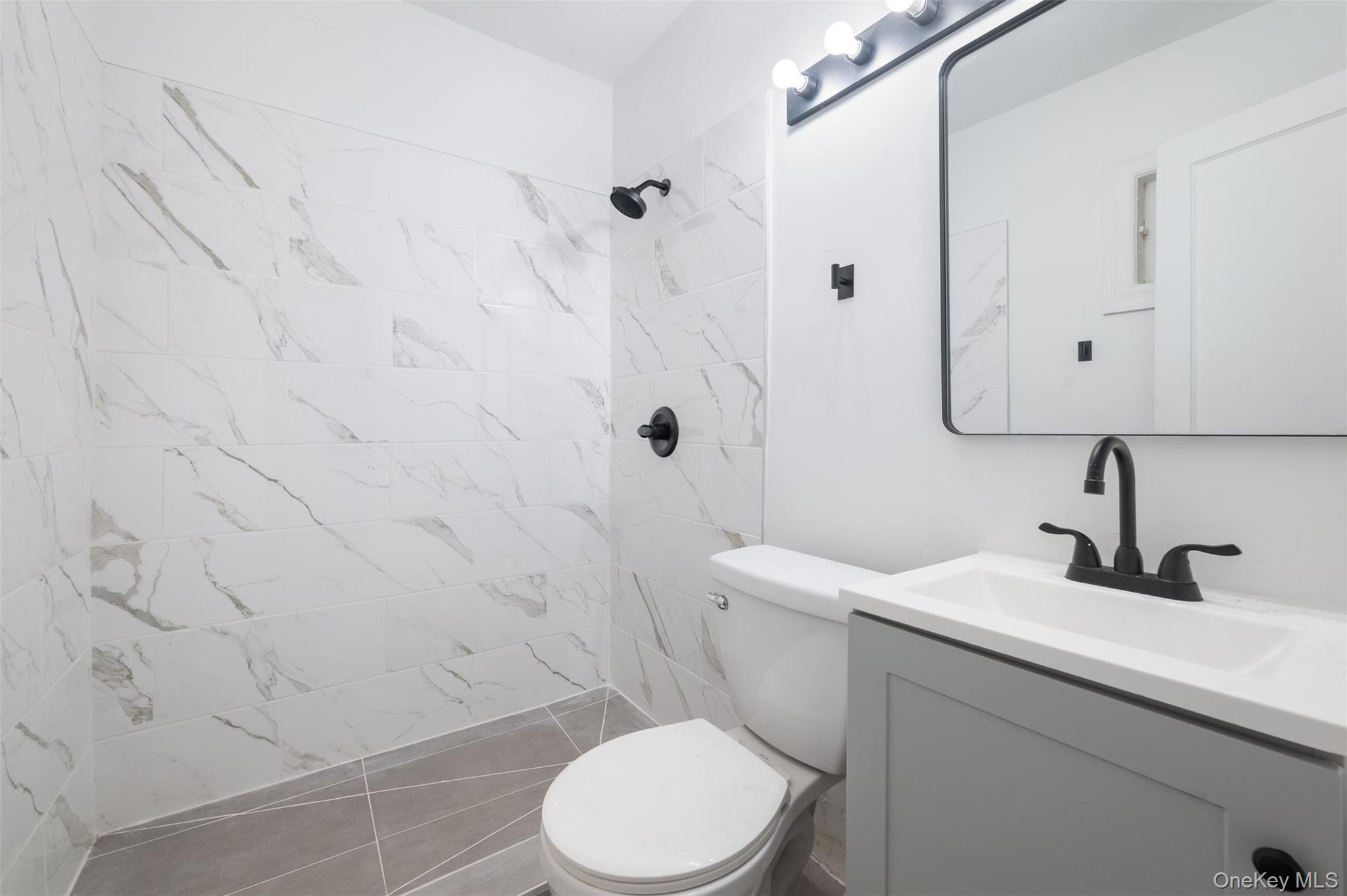 Single Family Hone Avenue Bronx, NY 10461, MLS-1062413-13