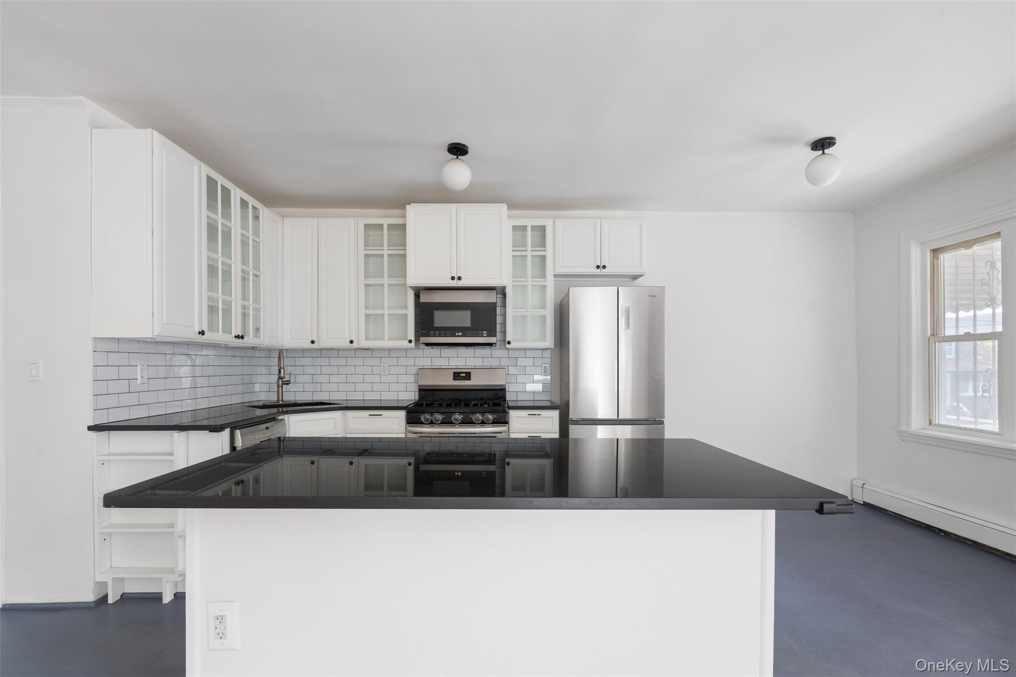 Single Family Hone Avenue Bronx, NY 10461, MLS-1062413-3