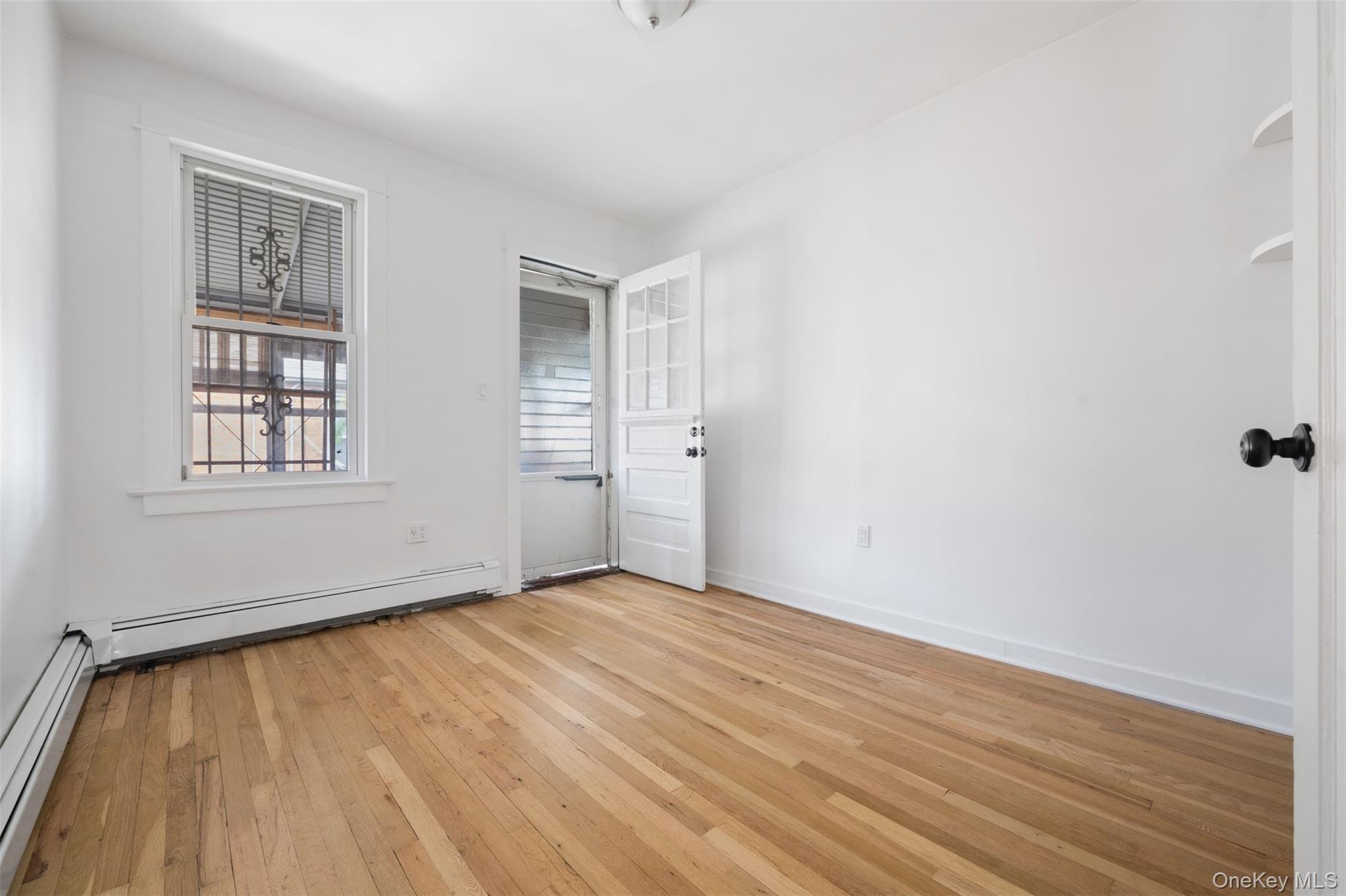 Single Family Hone Avenue Bronx, NY 10461, MLS-1062413-5