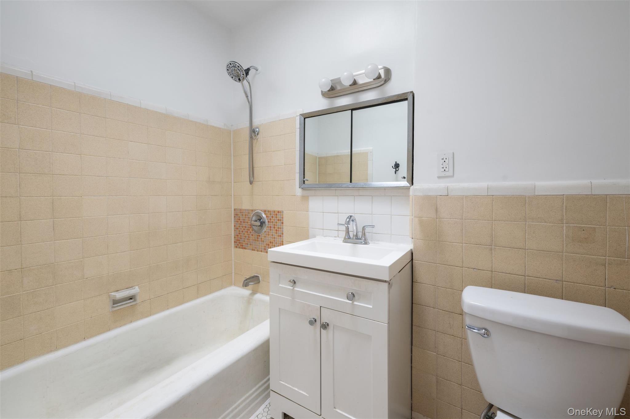 Single Family Hone Avenue Bronx, NY 10461, MLS-1062413-8